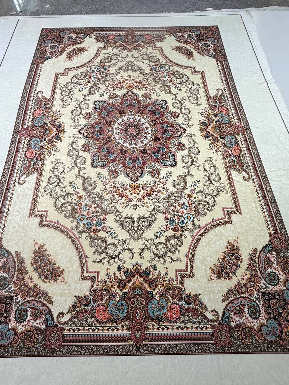 روفرشی کش دار مخمل شانل کد 0577