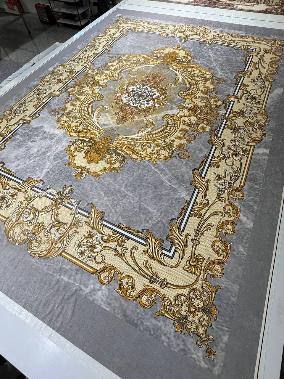 روفرشی کش دار مخمل شانل کد 2333