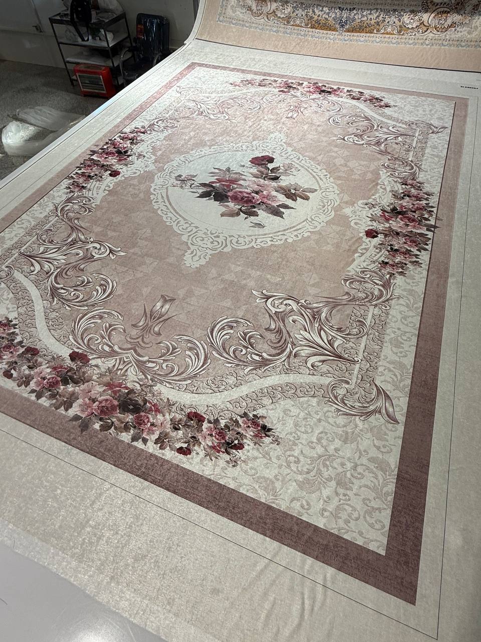 روفرشی کش دار مخمل شانل کد 0249