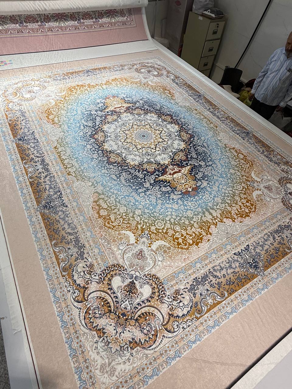 روفرشی کش دار مخمل شانل کد 0790