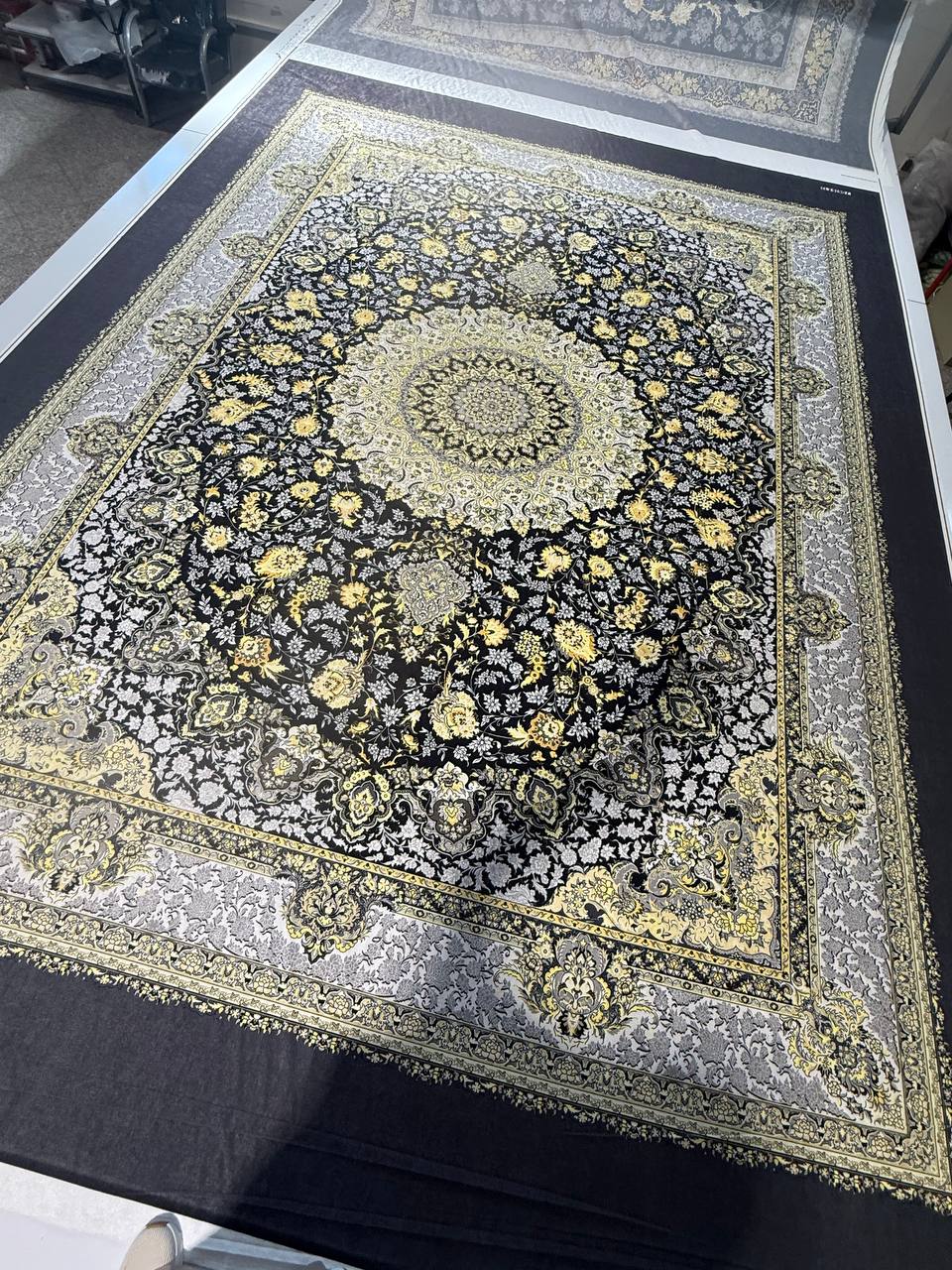 روفرشی کش دار مخمل شانل کد0618