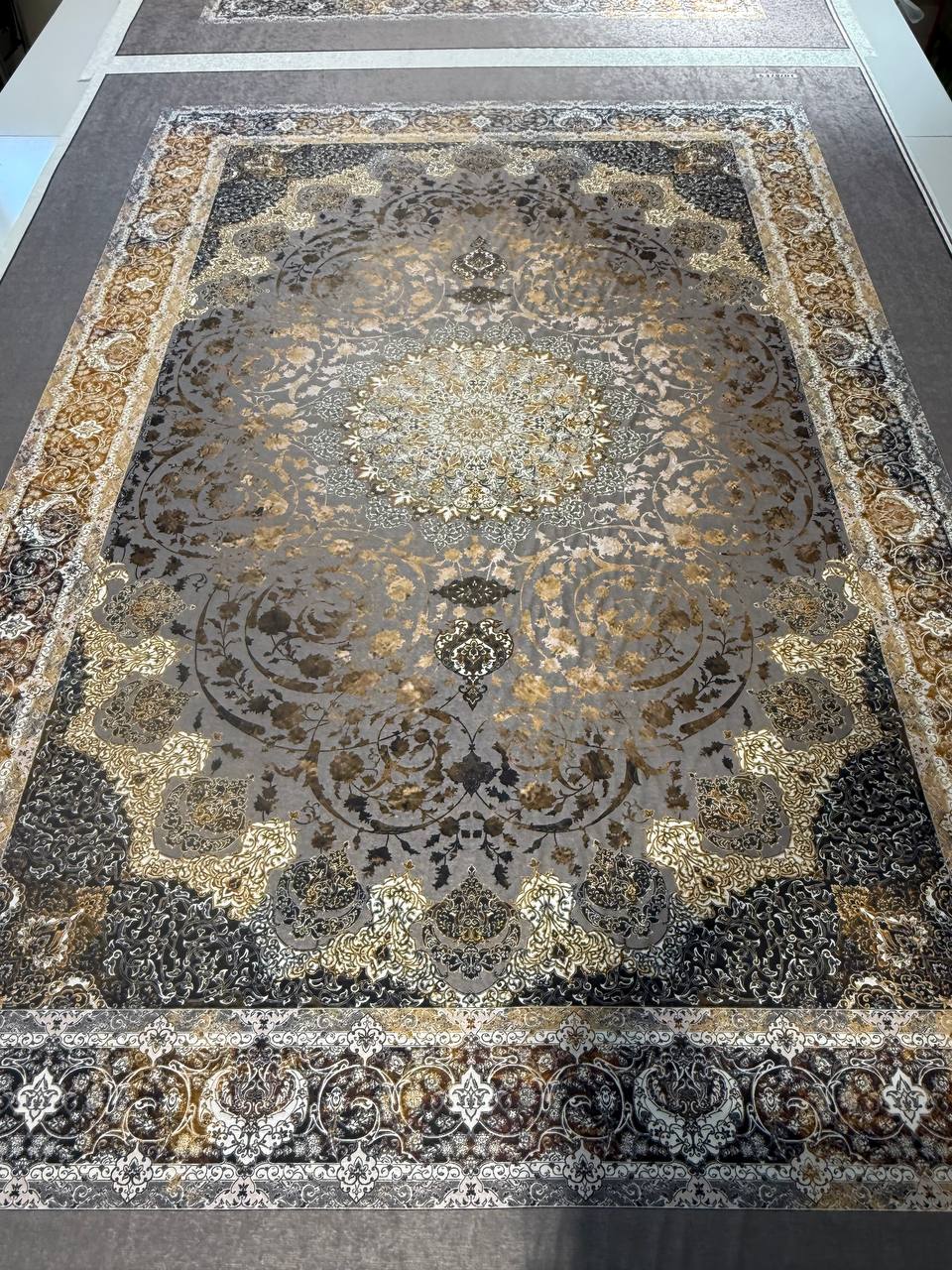 روفرشی کش دار مخمل شانل کد 0787