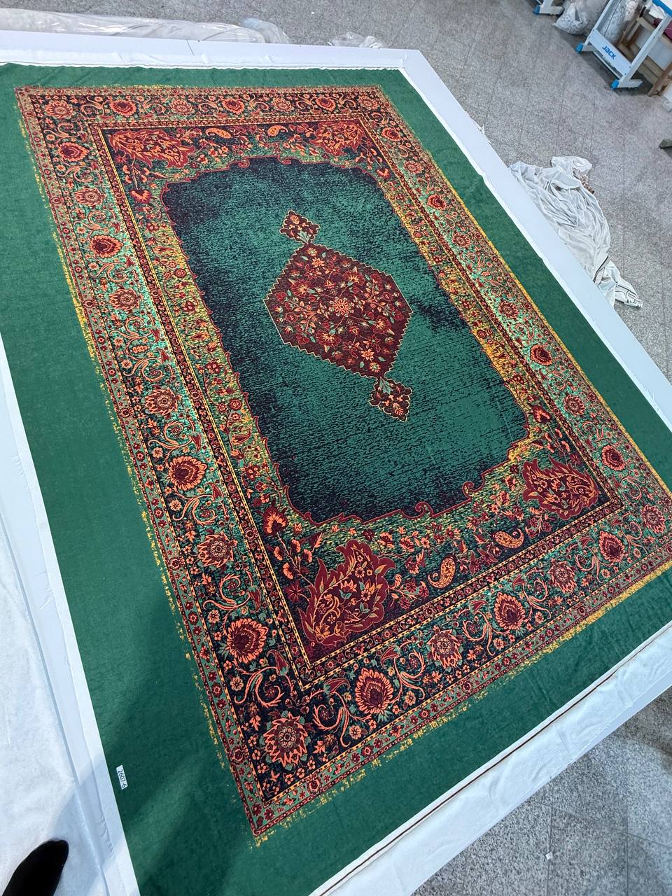 روفرشی کش دار مخمل شانل کد 1541