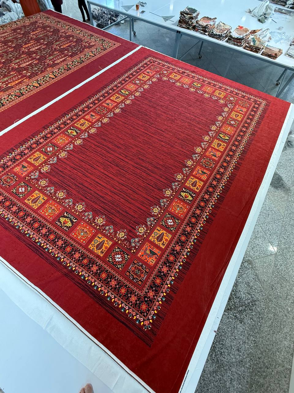 روفرشی کش دار مخمل شانل کد 3435