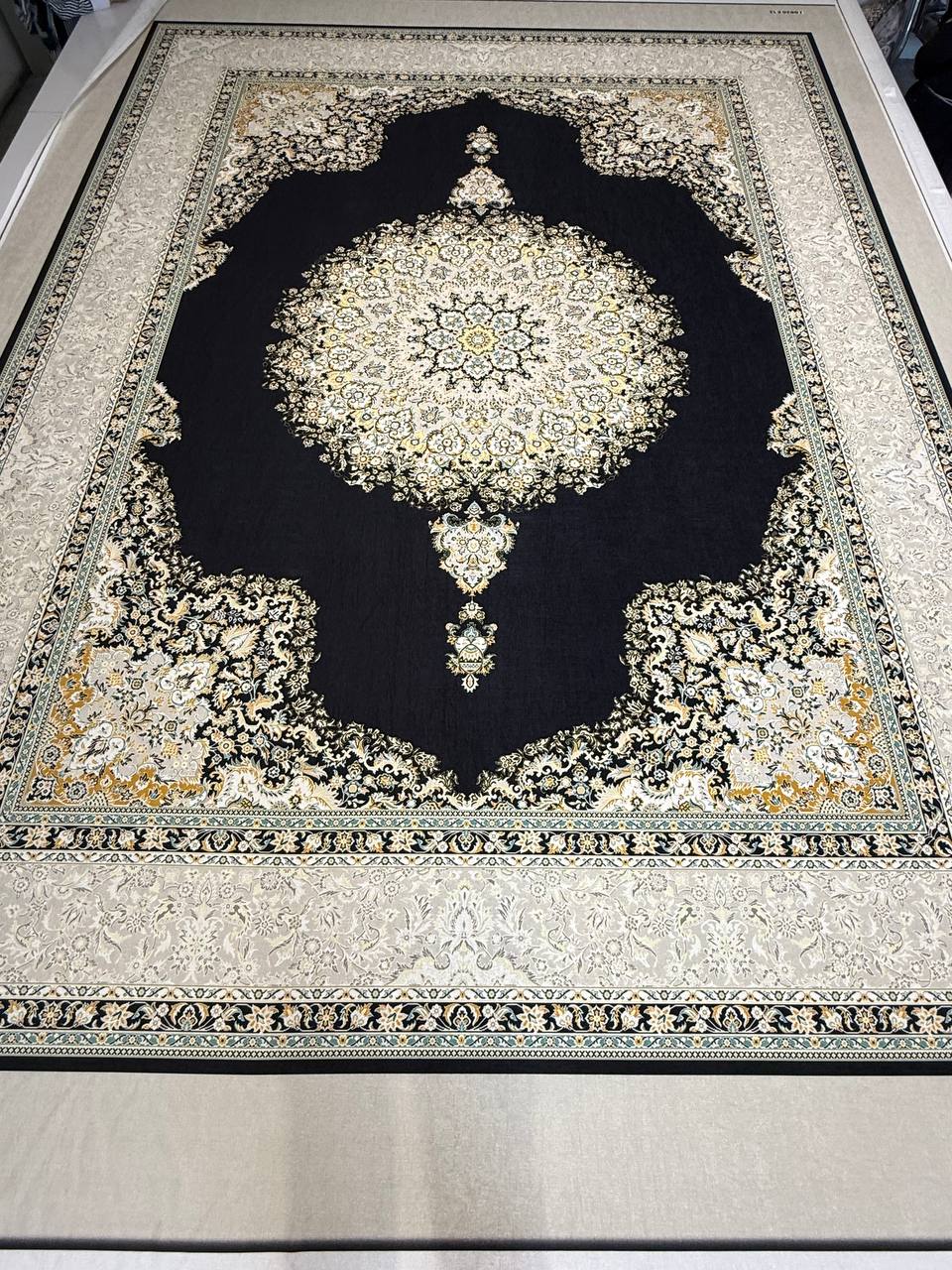 روفرشی مخمل شانل کد 0620