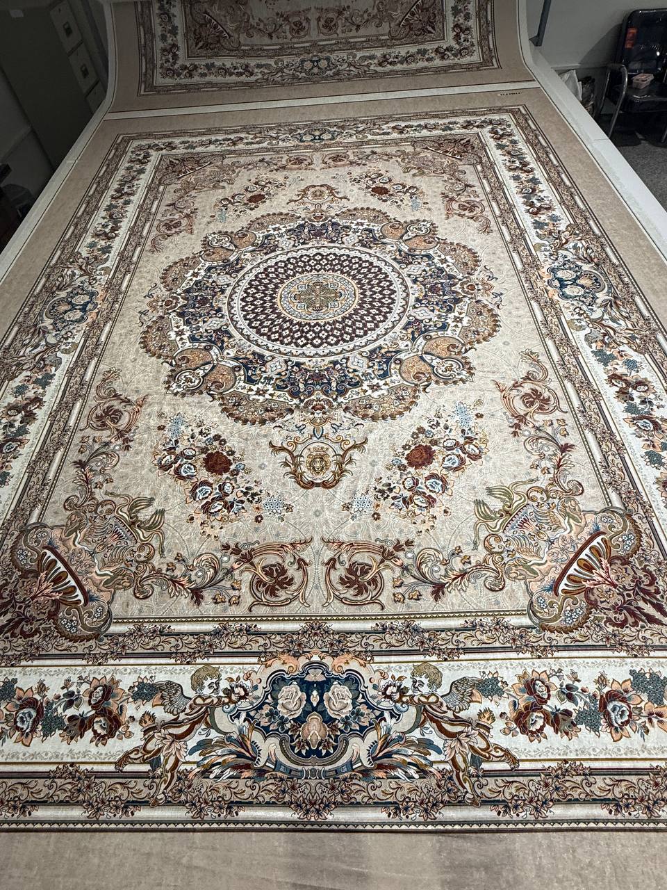 روفرشی مخمل شانل کد 1164