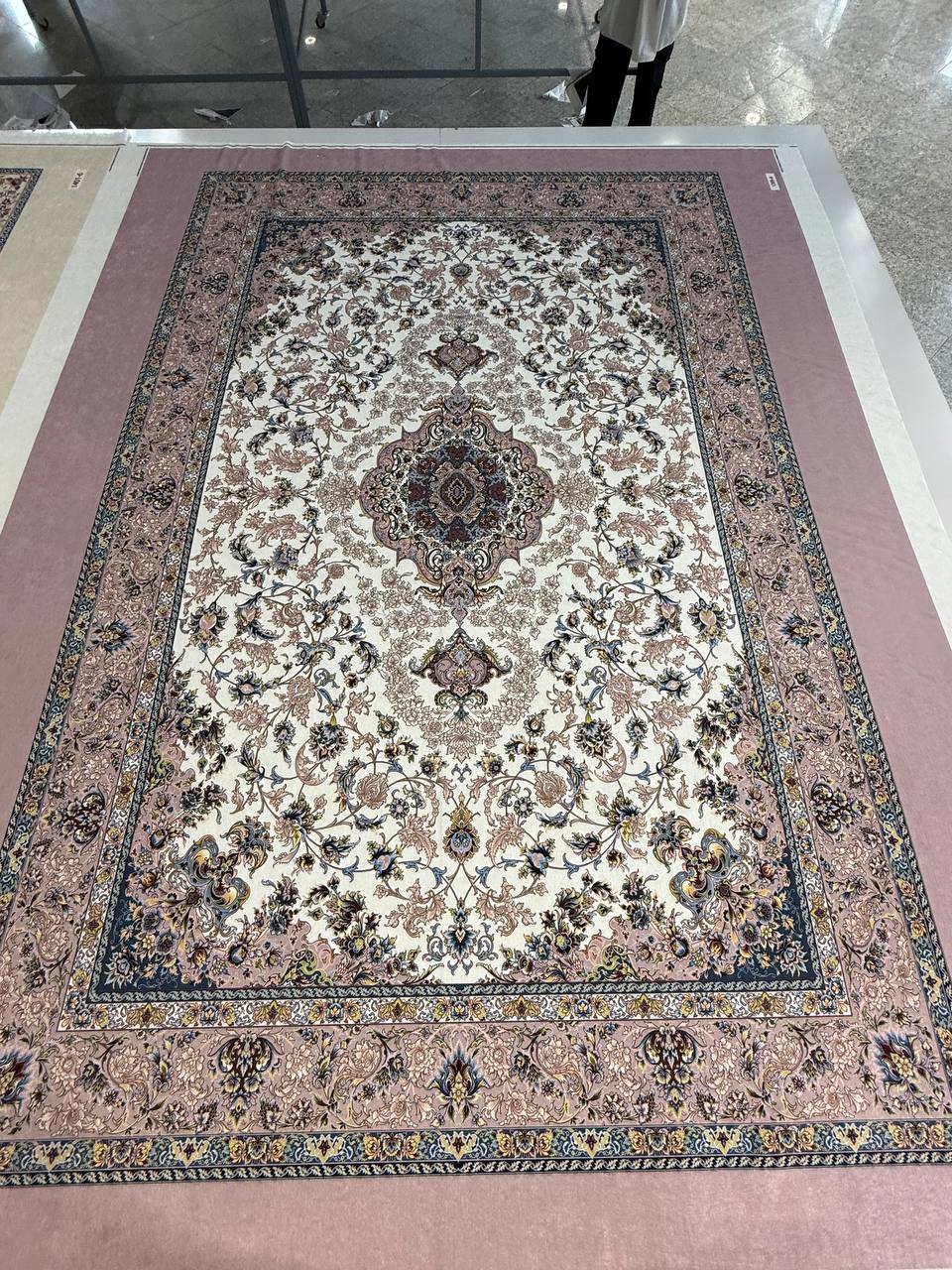 روفرشی کش دار مخمل شانل کد 1395