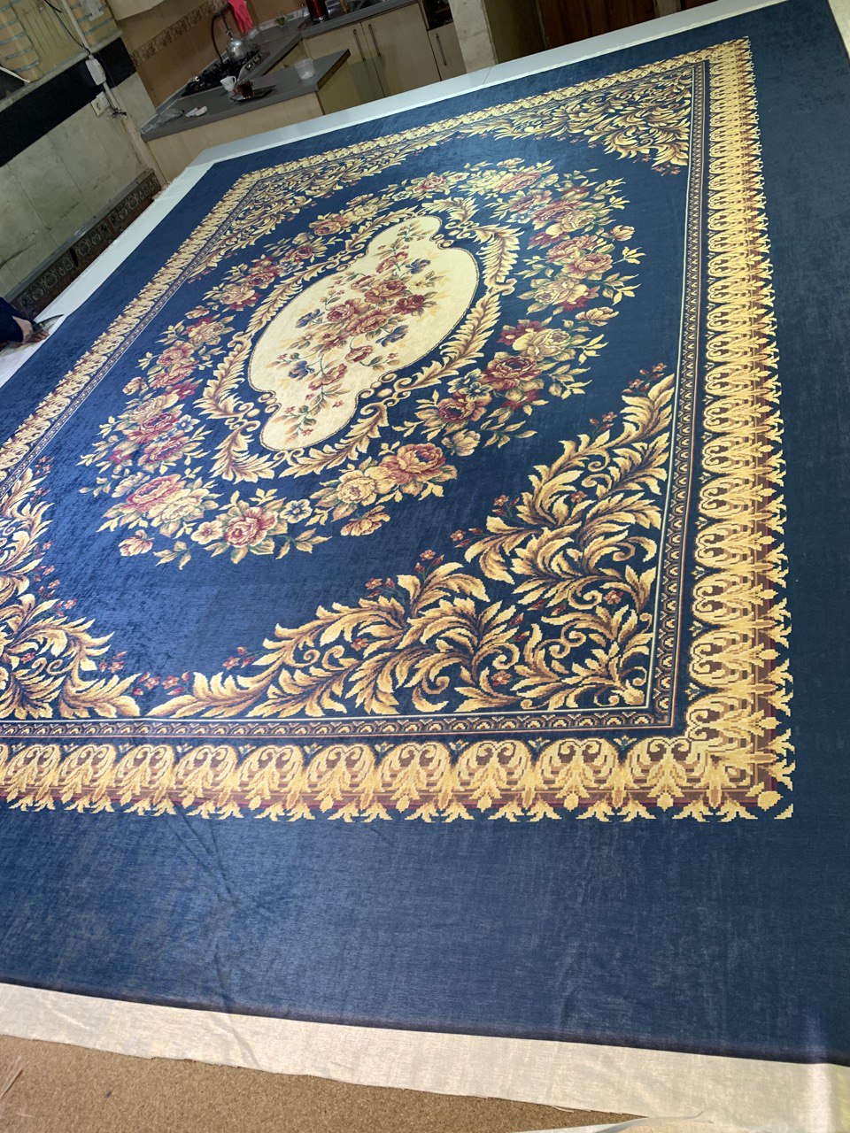 روفرشی کش دار مخمل شانل کد 0335