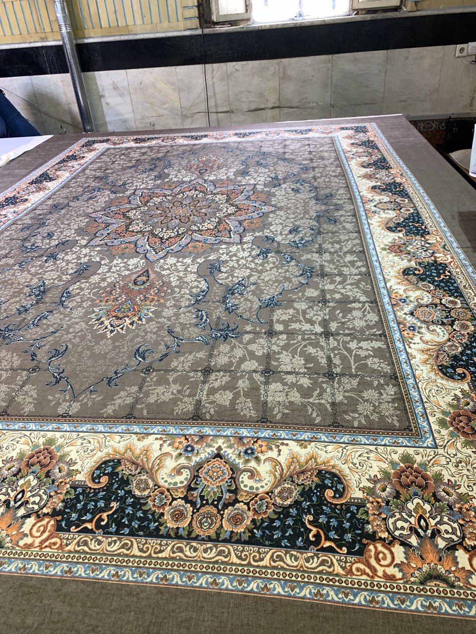 روفرشی کش دار مخمل شانل کد 3881